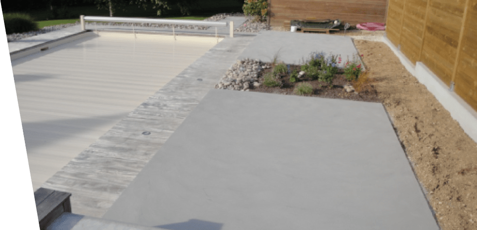 Béton ciré posé en extérieur.